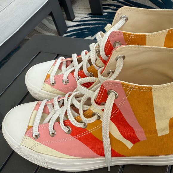 Women's Converse - Picture 7 of 8